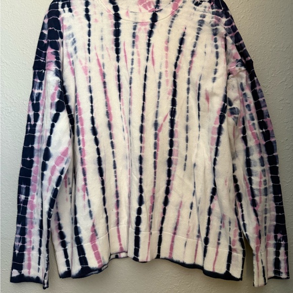 Lululemon Tie Dye Crewneck Sweater
Linear Tie Dye Mineral Blue Multi - Picture 4 of 6